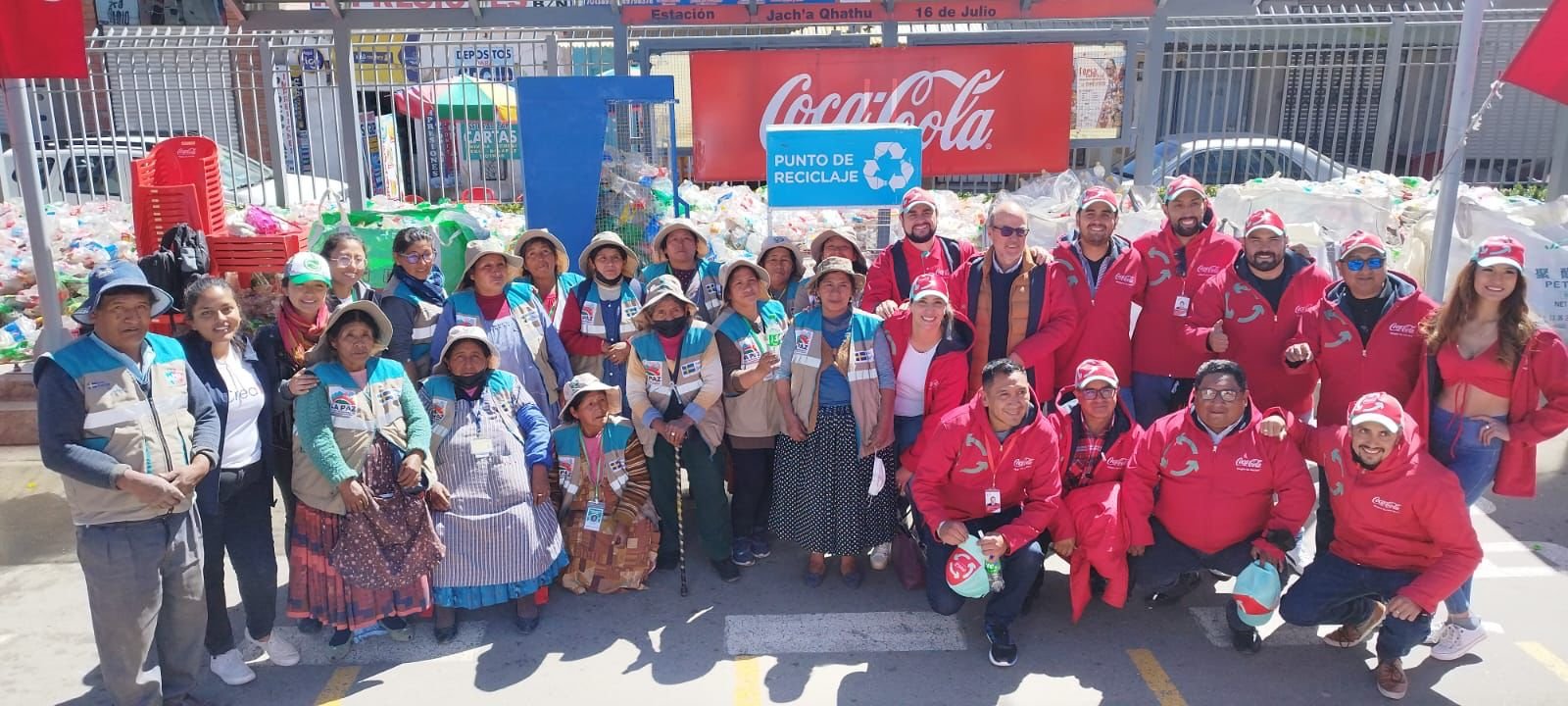 En El Mes Del Reciclaje Fundaci N Coca Cola De Bolivia Prepara El