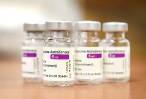 Llegan al país las vacunas AstraZeneca, el Gobierno y la OPS/OMS aclaran que no son las que circulan en Europa