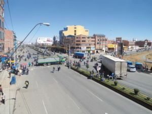 Foto fuente: RRSS Foto: bloqueo de avenida 6 de marzo.