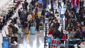 Pasajeros en aeropuerto de China, Europa Press